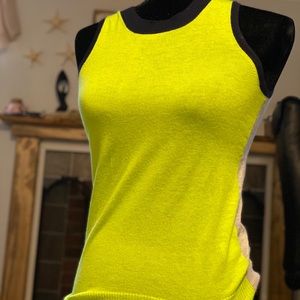 Cotton Jackie shell, classic as the style icon